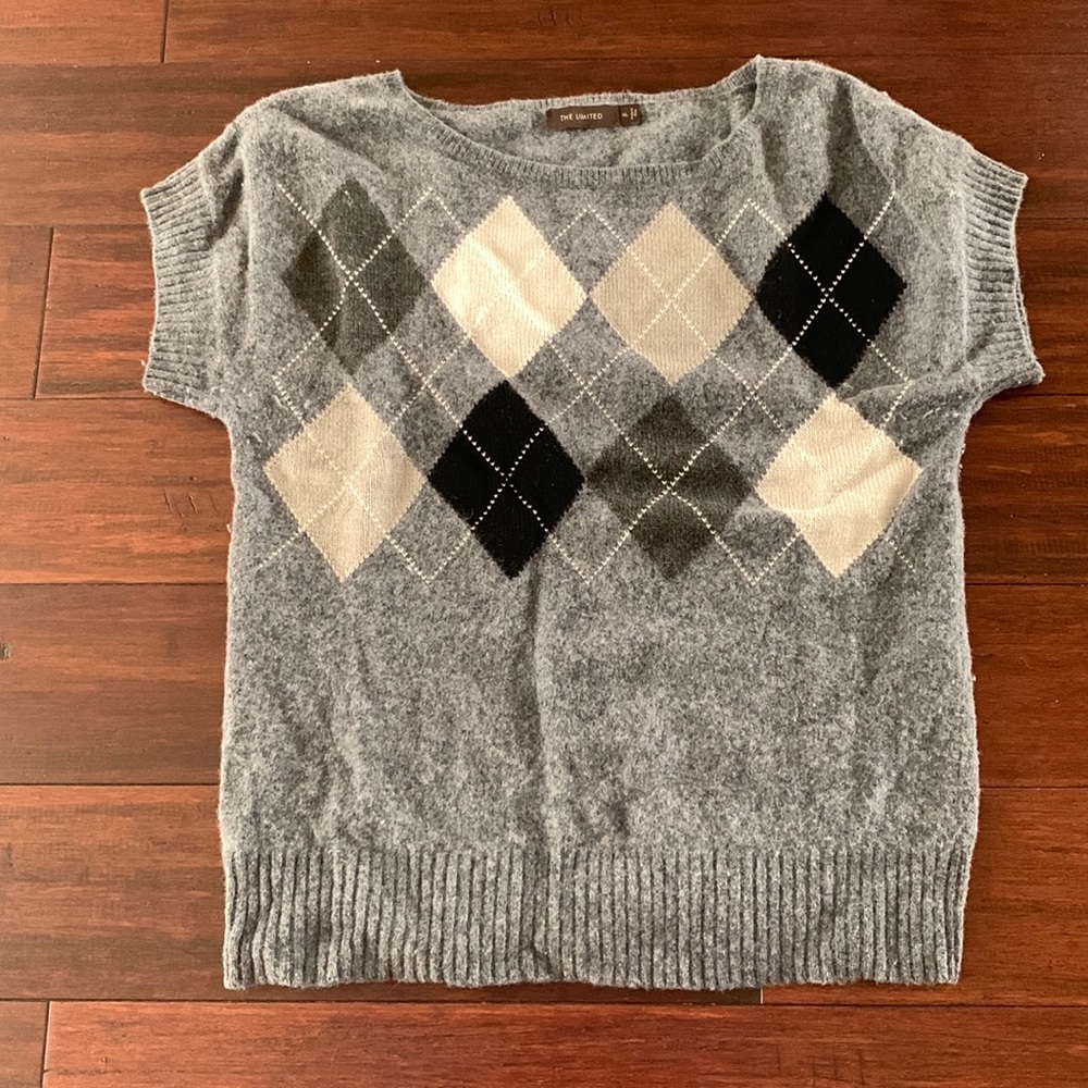 The Limited Patterned Short sleeved Sweater Vest